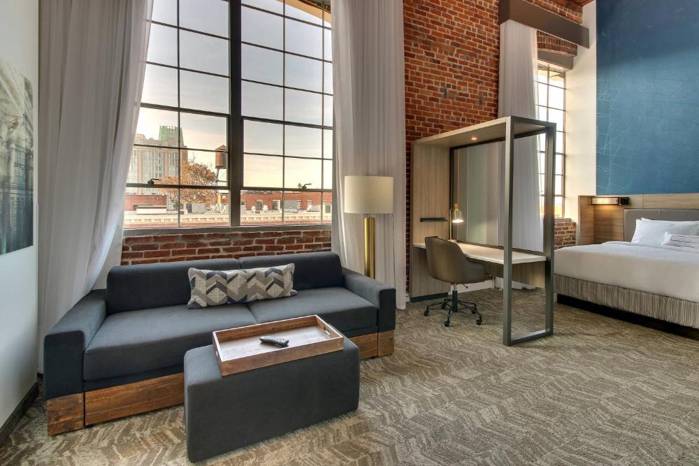 King Suite with Stadium View and Sofa Bed interior